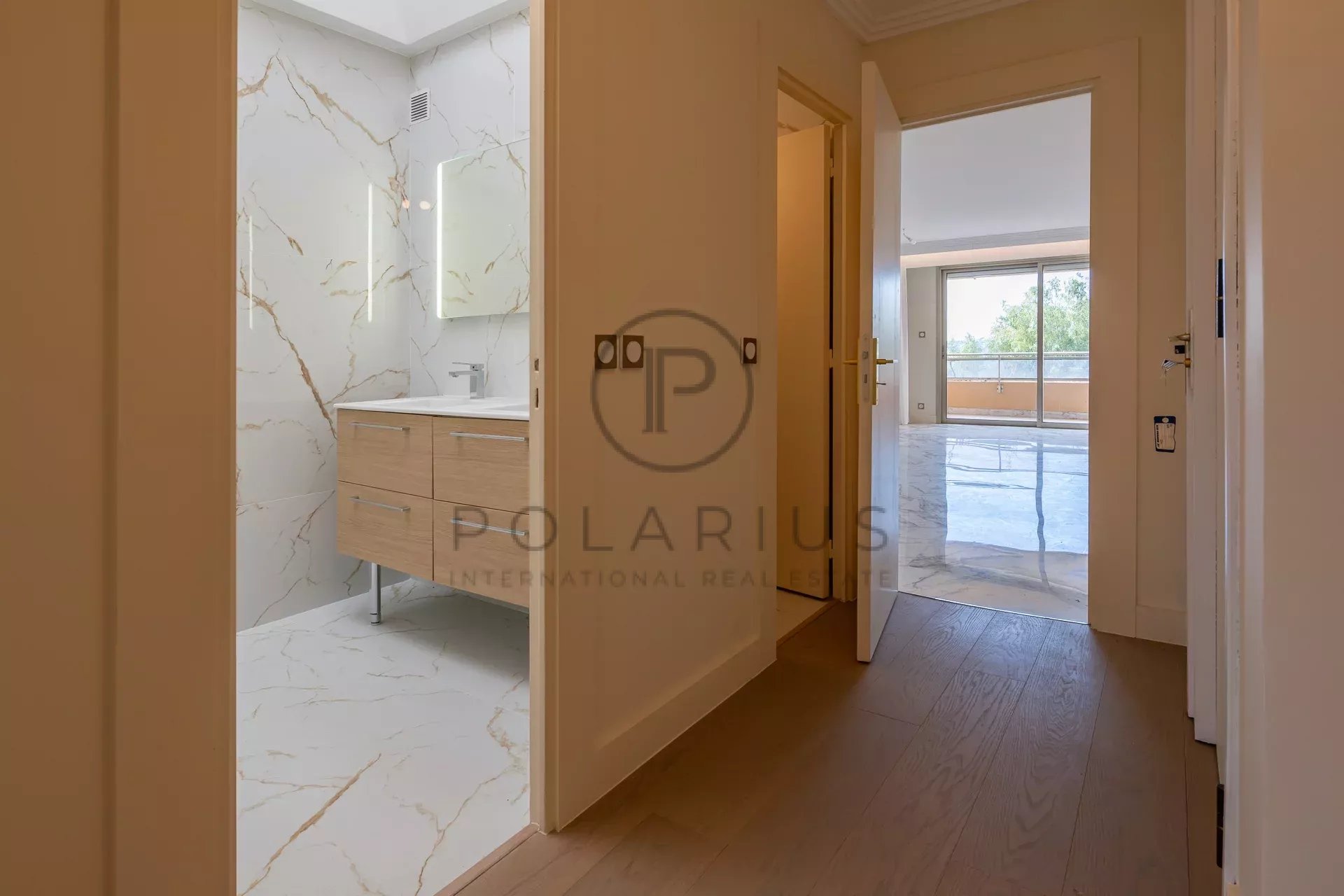 3 Bed, 2 Bath, ApartmentFor Sale, Nice, Alpes-Maritimes