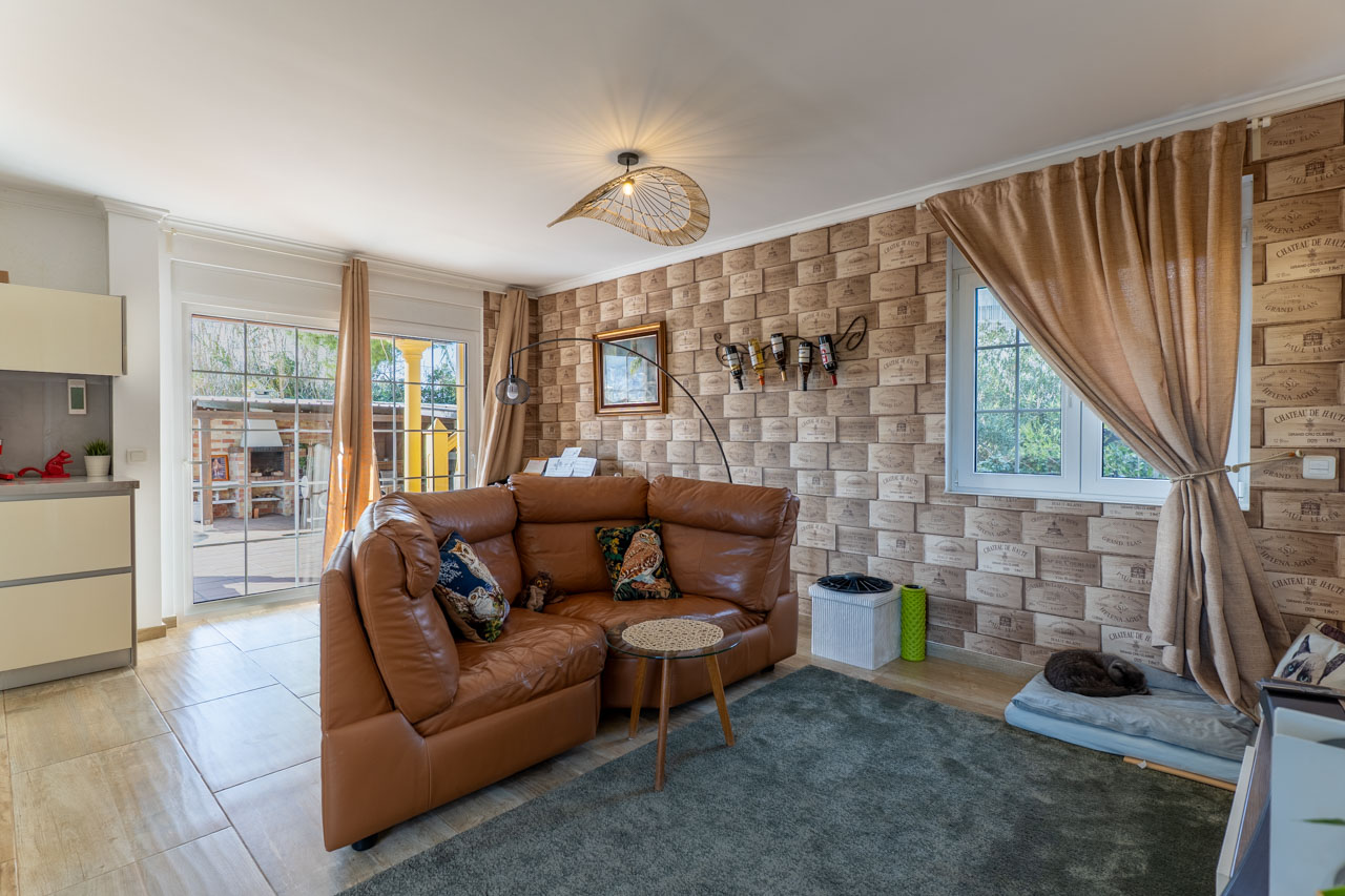 4 Bed, 3 Bath, HouseFor Sale