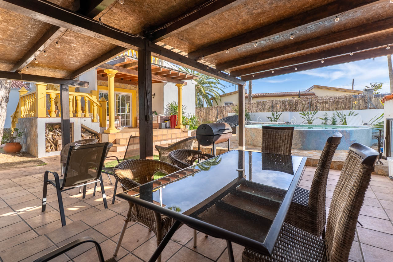 4 Bed, 3 Bath, HouseFor Sale