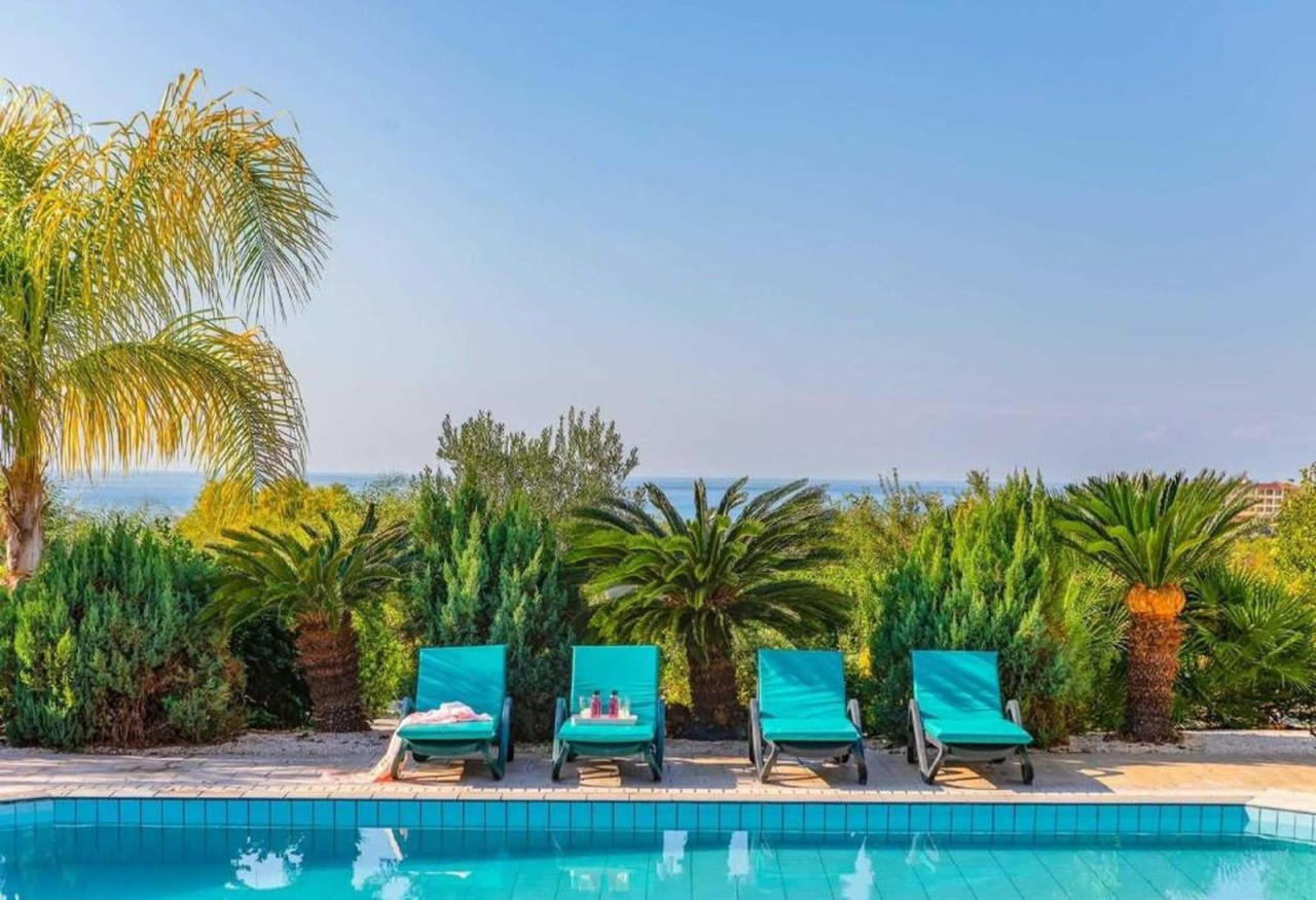 4 Bed, 3 Bath, HouseFor Sale, Coral Bay, Paphos