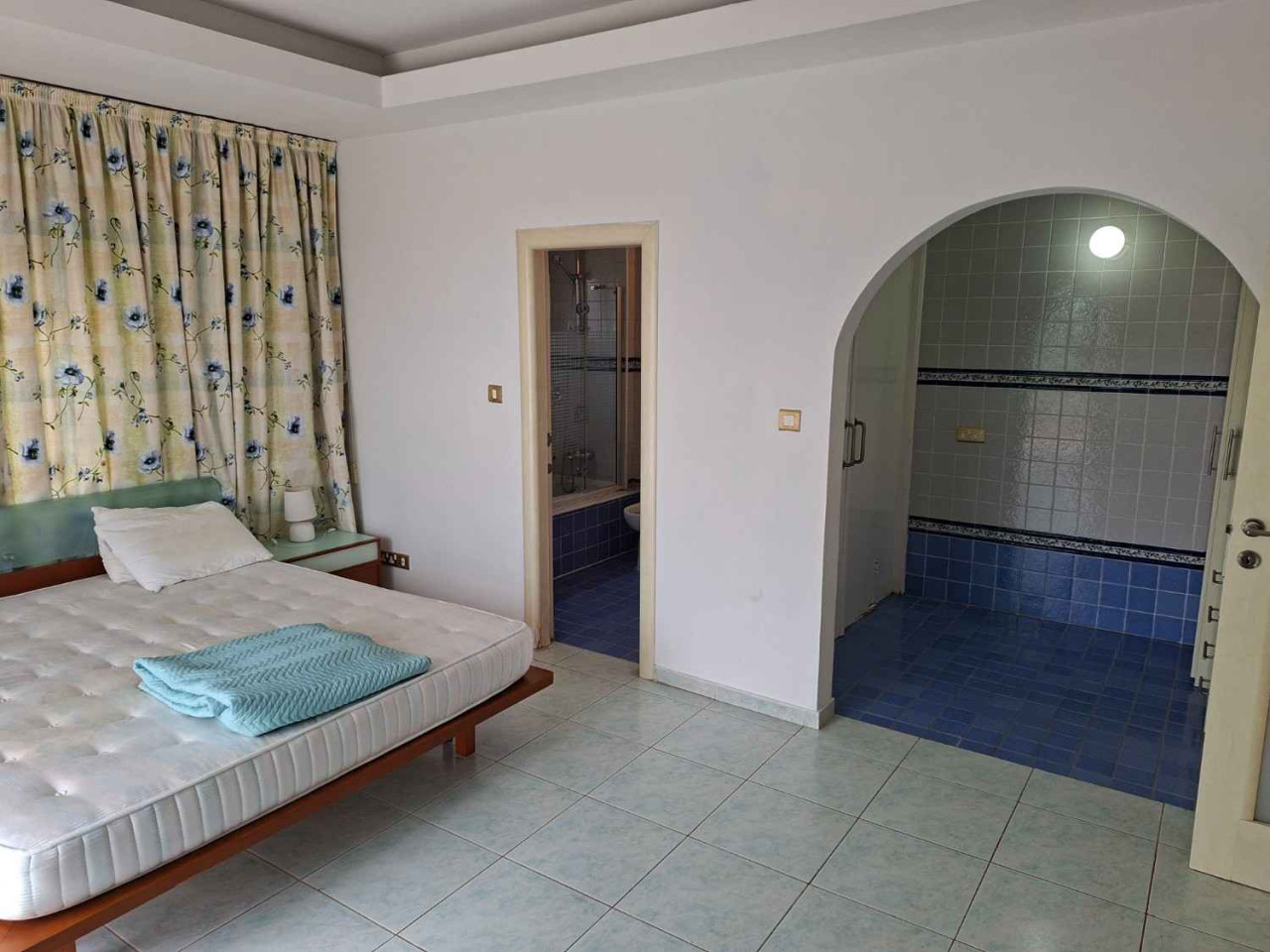 4 Bed, 3 Bath, HouseFor Sale, Coral Bay, Paphos