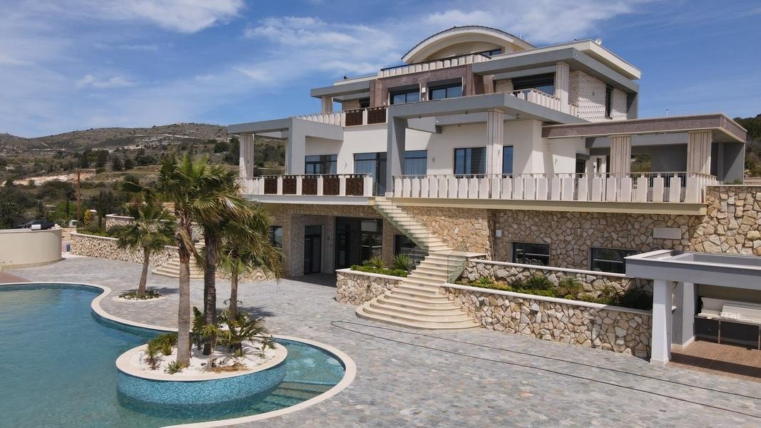 8 Bed, 8 Bath, HouseFor Sale, Mesa Chorio, Paphos