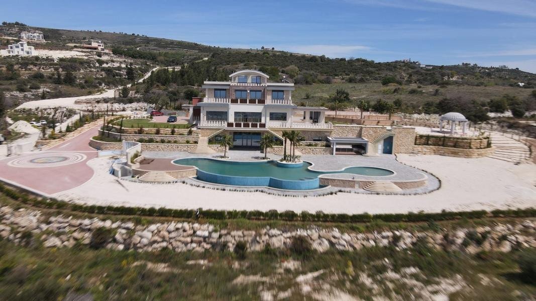 8 Bed, 8 Bath, HouseFor Sale, Mesa Chorio, Paphos