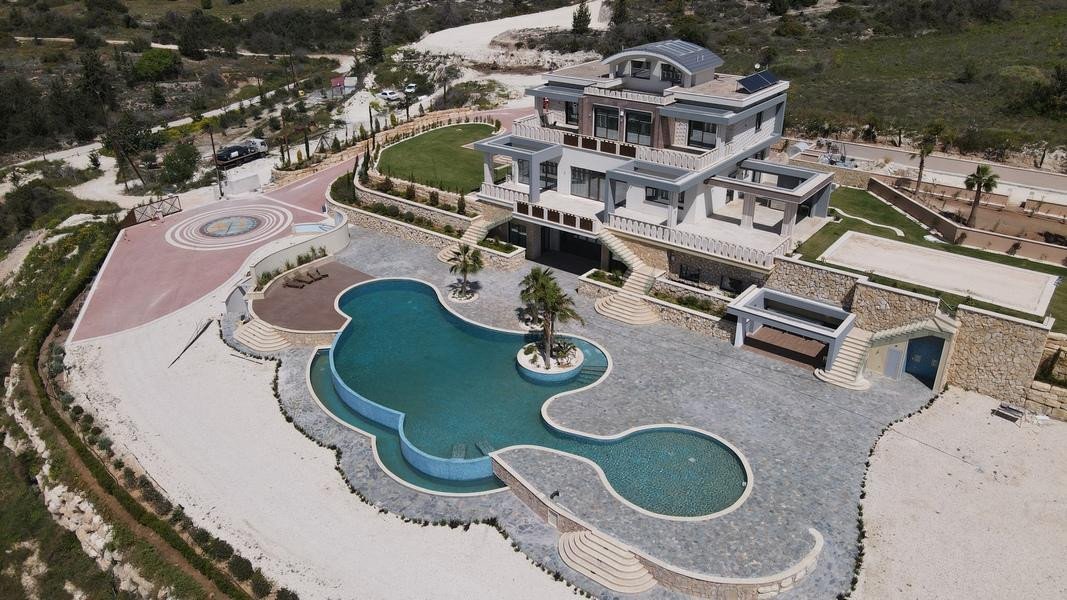 8 Bed, 8 Bath, HouseFor Sale, Mesa Chorio, Paphos