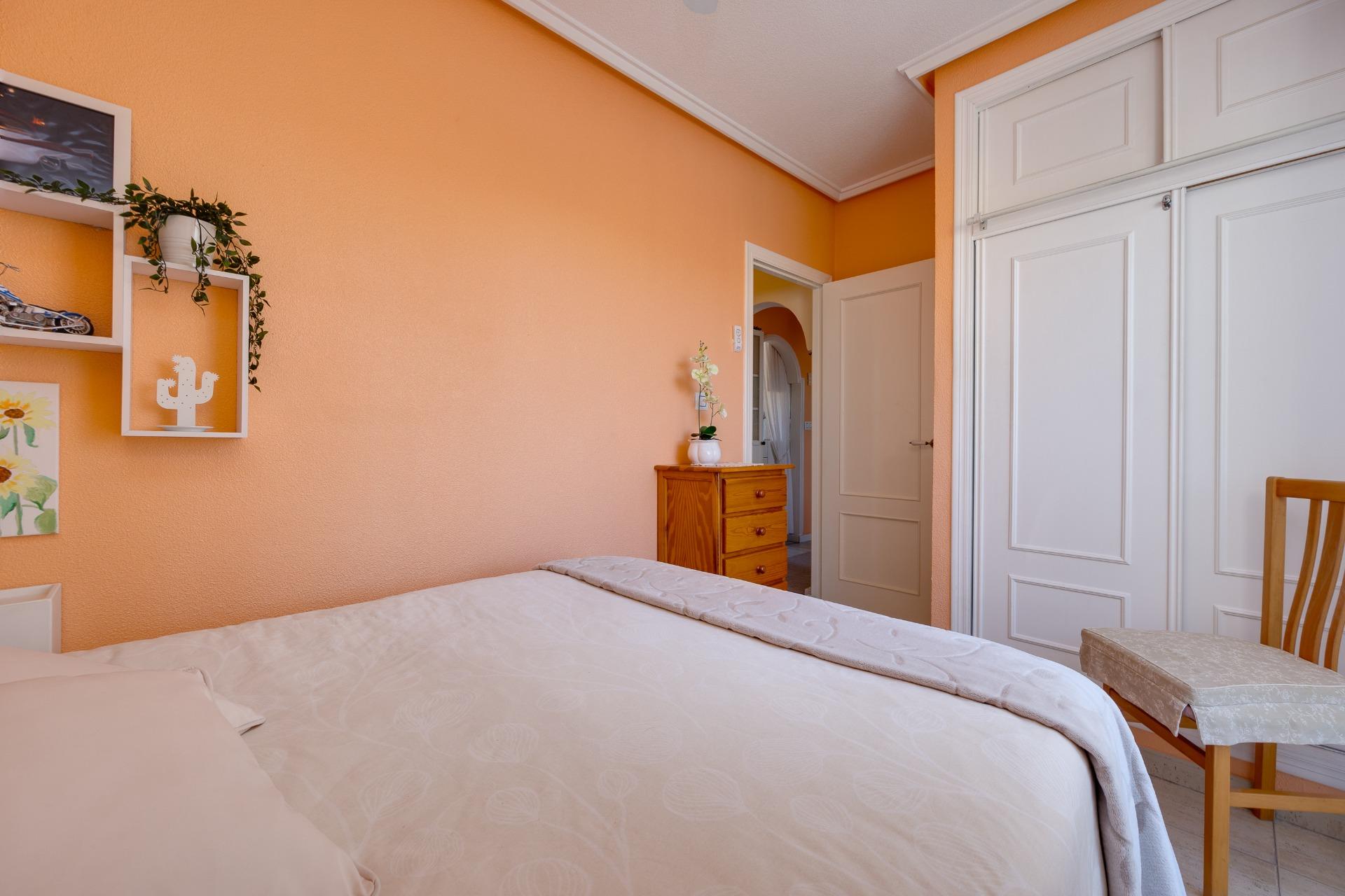 2 Bed, 1 Bath, HouseFor Sale, Torrevieja, Alicante