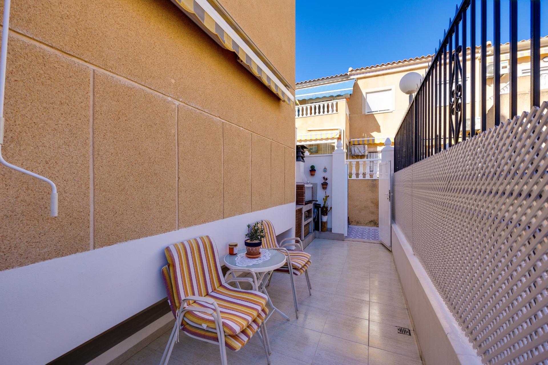 2 Bed, 1 Bath, HouseFor Sale, Torrevieja, Alicante