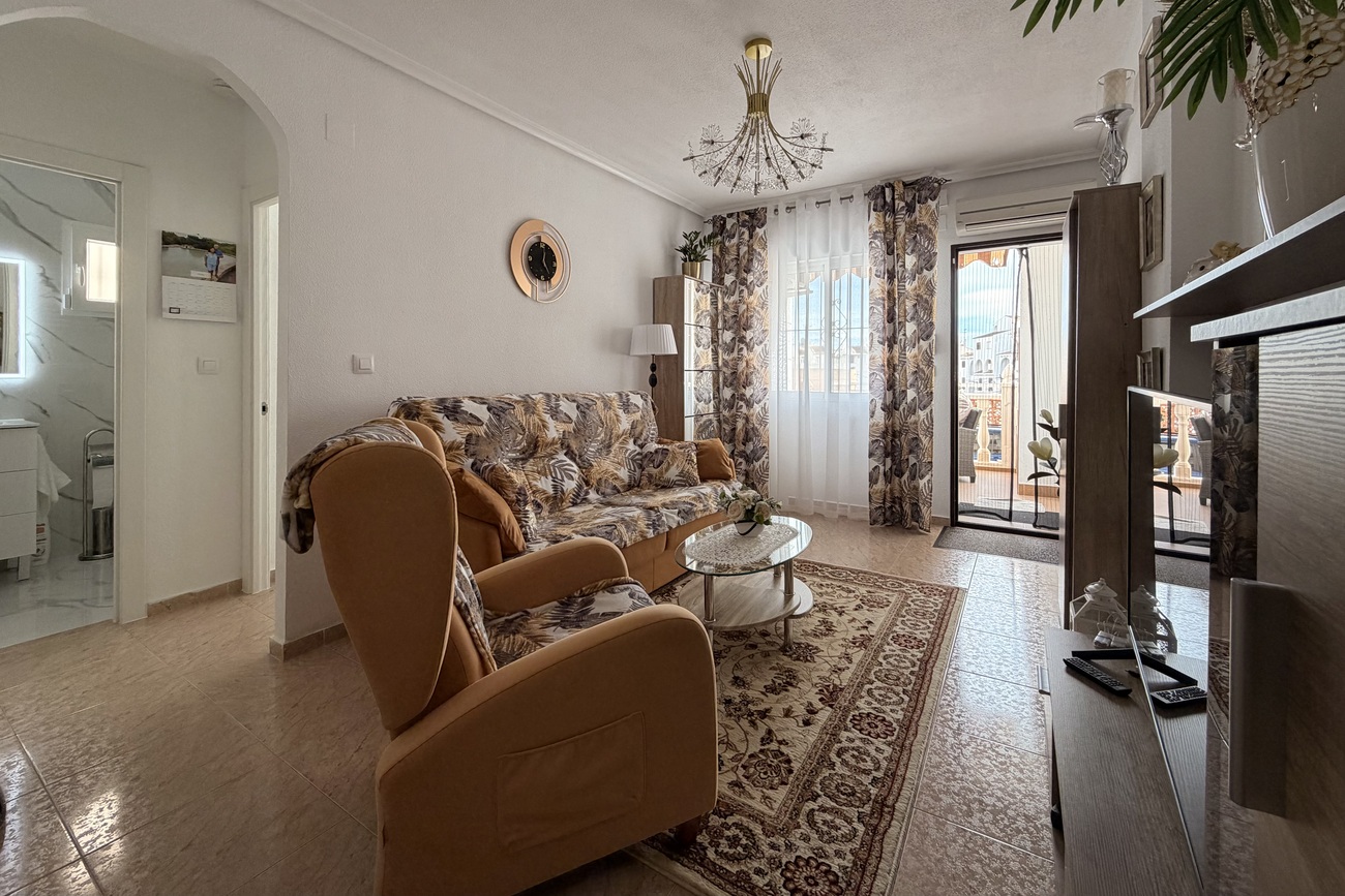 2 Bed, 1 Bath, ApartmentFor Sale, Torrevieja, Alicante