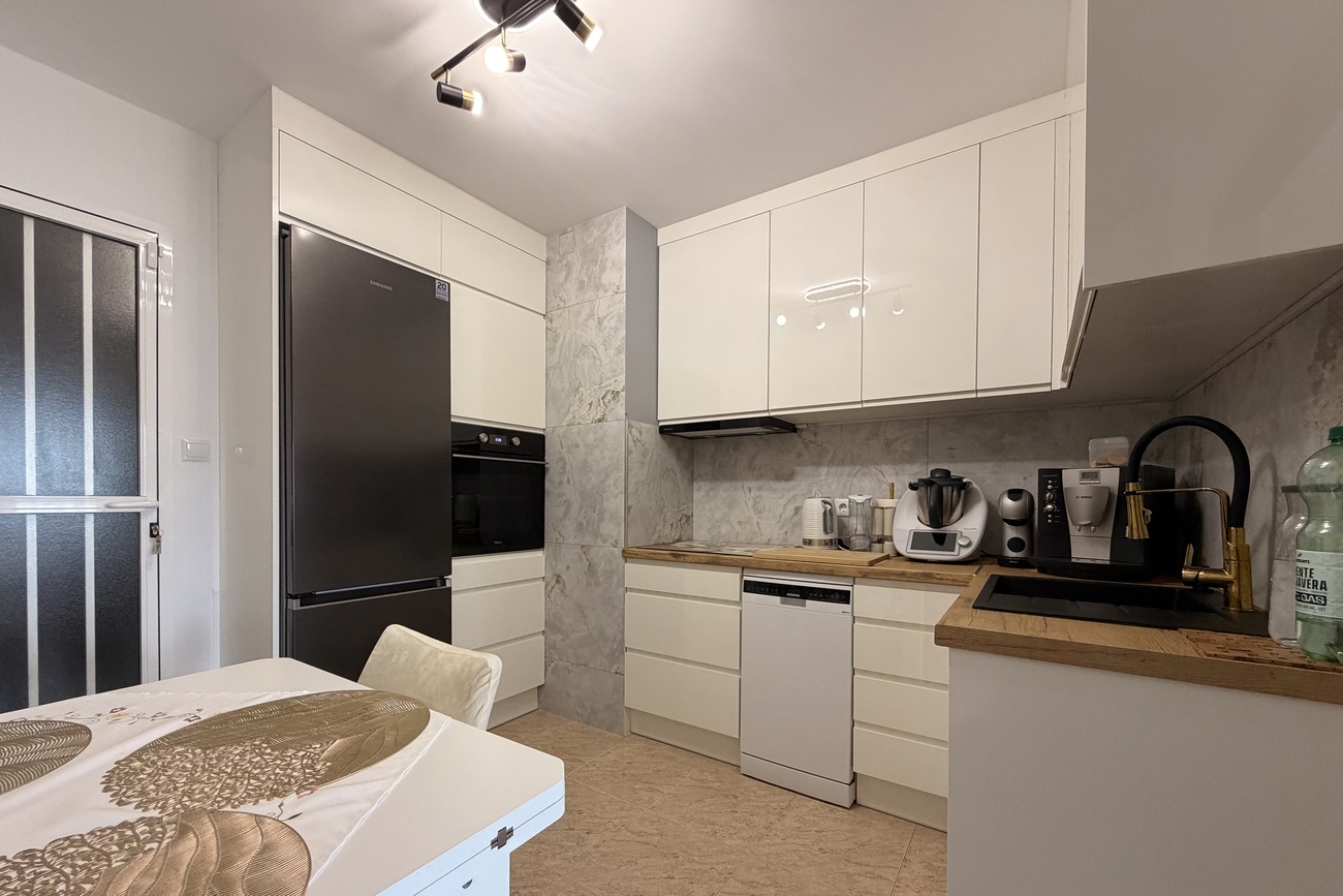 2 Bed, 1 Bath, ApartmentFor Sale, Torrevieja, Alicante