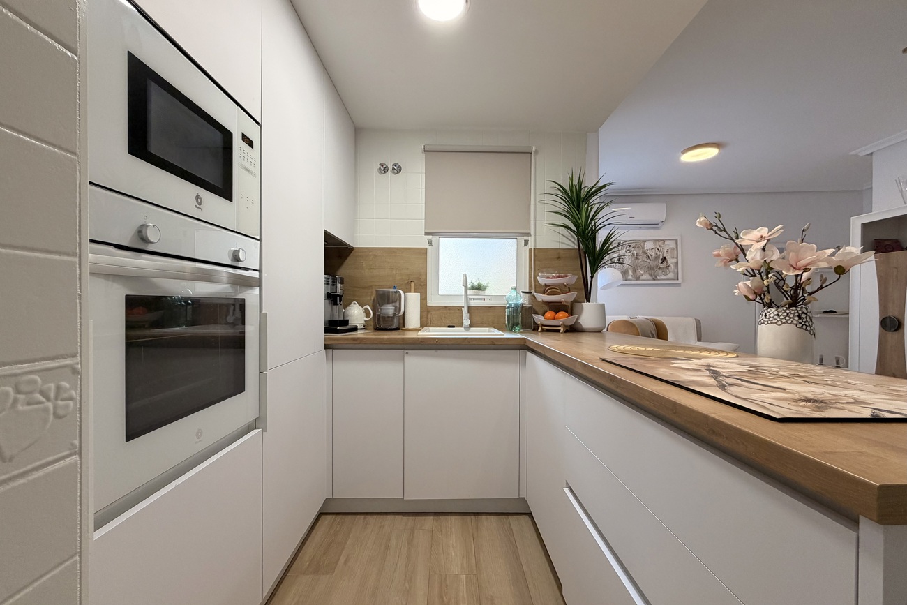 3 Bed, 2 Bath, ApartmentFor Sale, Torrevieja, Alicante