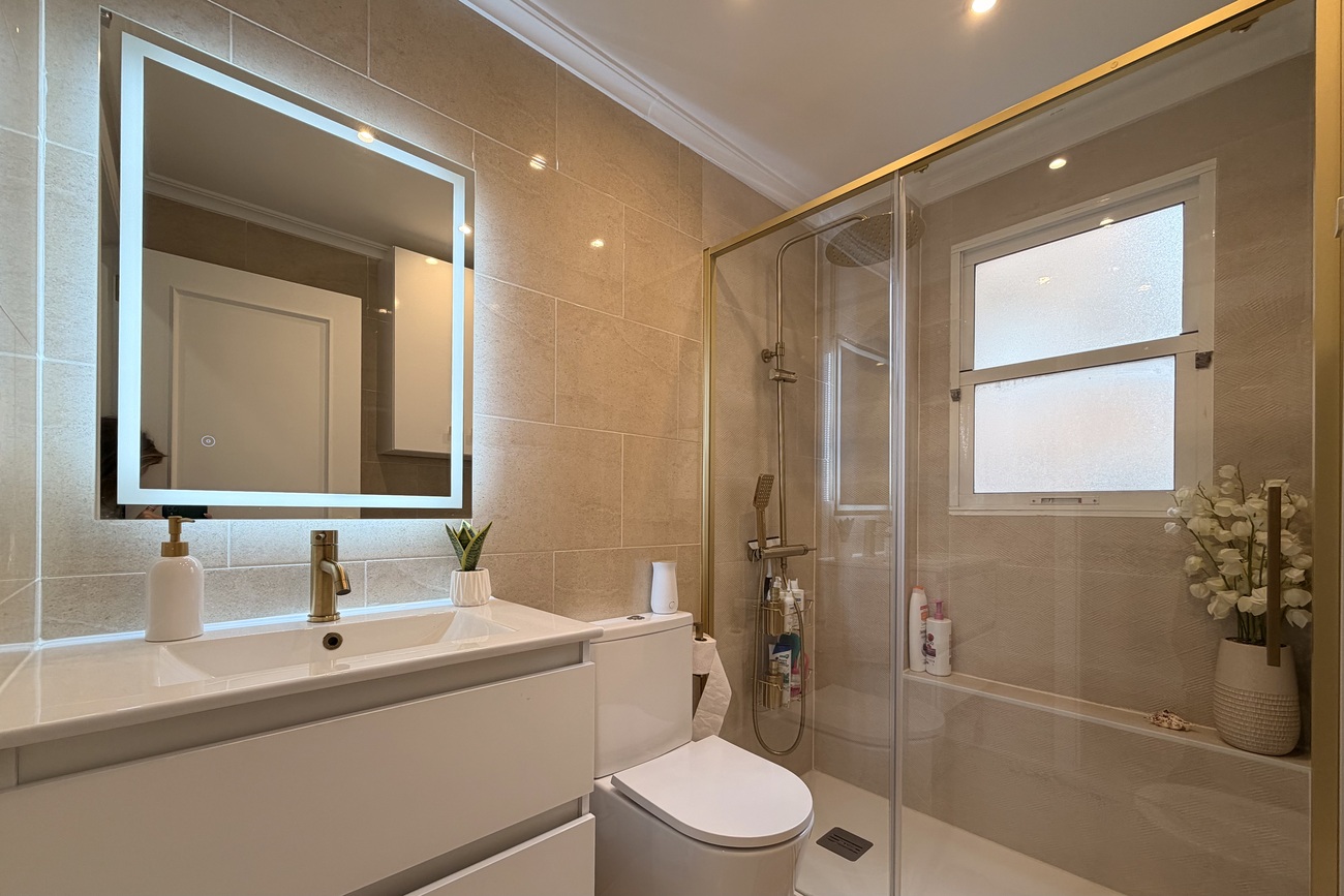 3 Bed, 2 Bath, ApartmentFor Sale, Torrevieja, Alicante