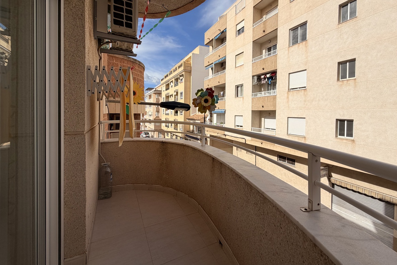 3 Bed, 2 Bath, ApartmentFor Sale, Torrevieja, Alicante