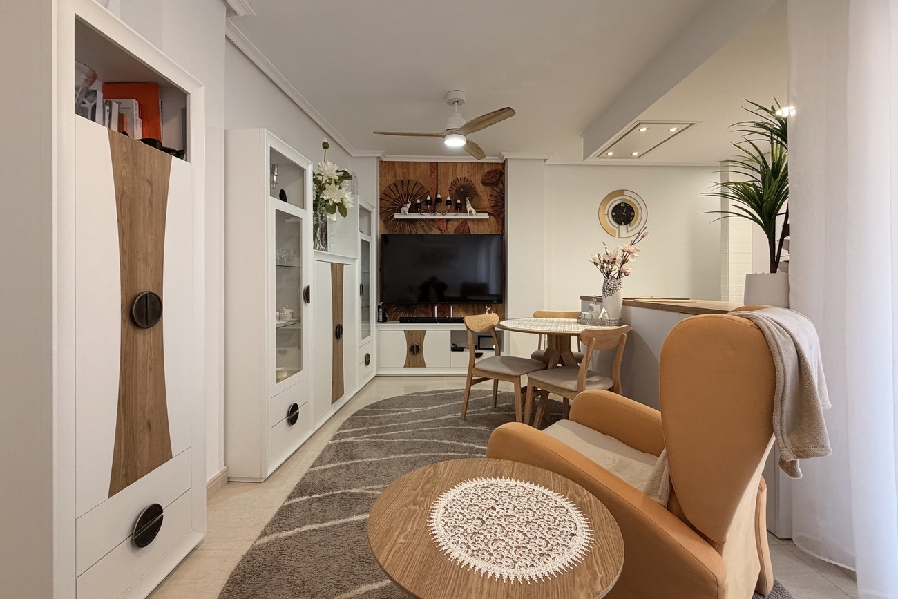 3 Bed, 2 Bath, ApartmentFor Sale, Torrevieja, Alicante