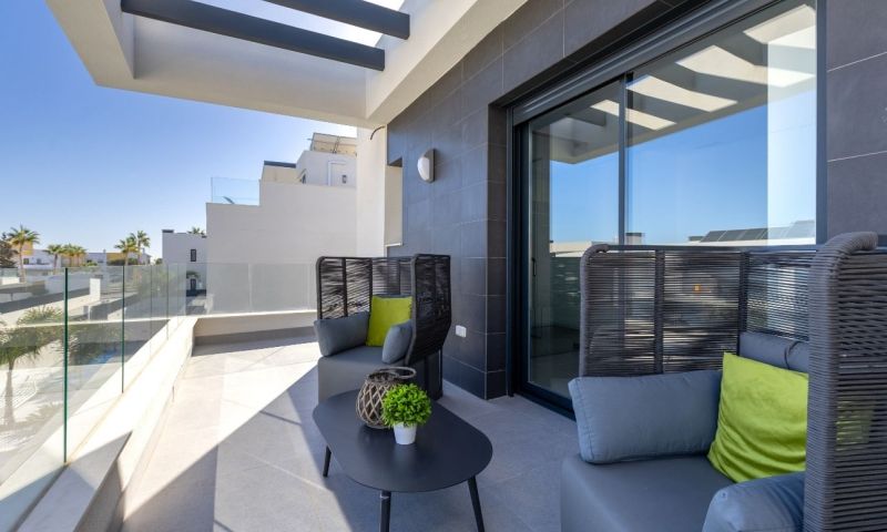 3 Bed, 2 Bath, HouseFor Sale, Algorfa, Alicante