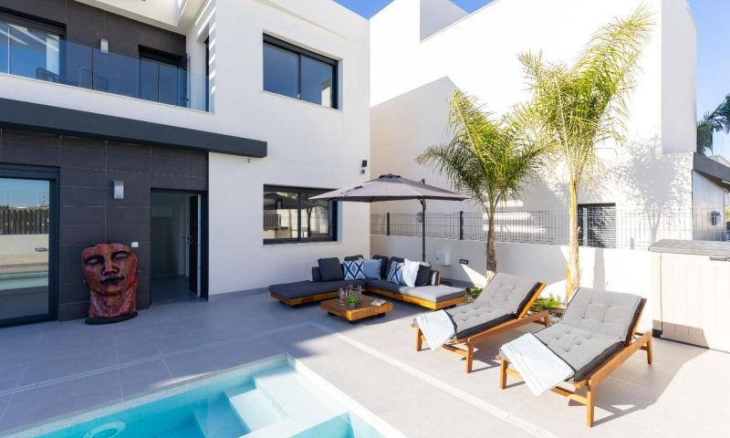 3 Bed, 2 Bath, HouseFor Sale, Algorfa, Alicante