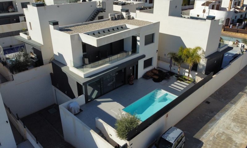 3 Bed, 2 Bath, HouseFor Sale, Algorfa, Alicante