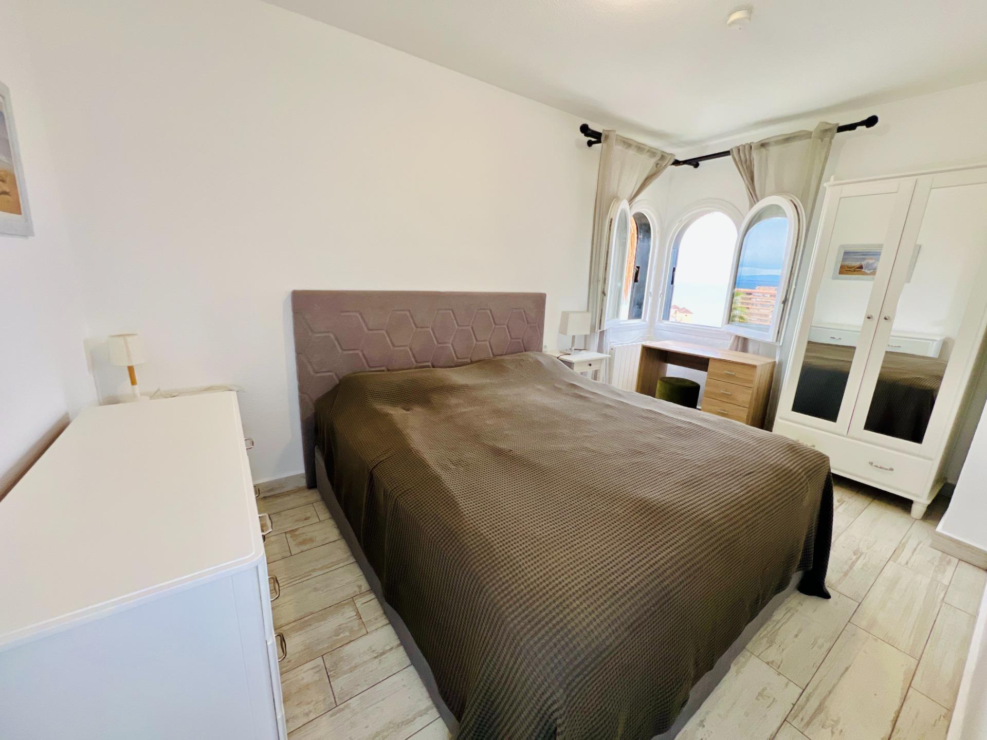 2 Bed, 1 Bath, ApartmentFor Sale, Torrevieja, Alicante