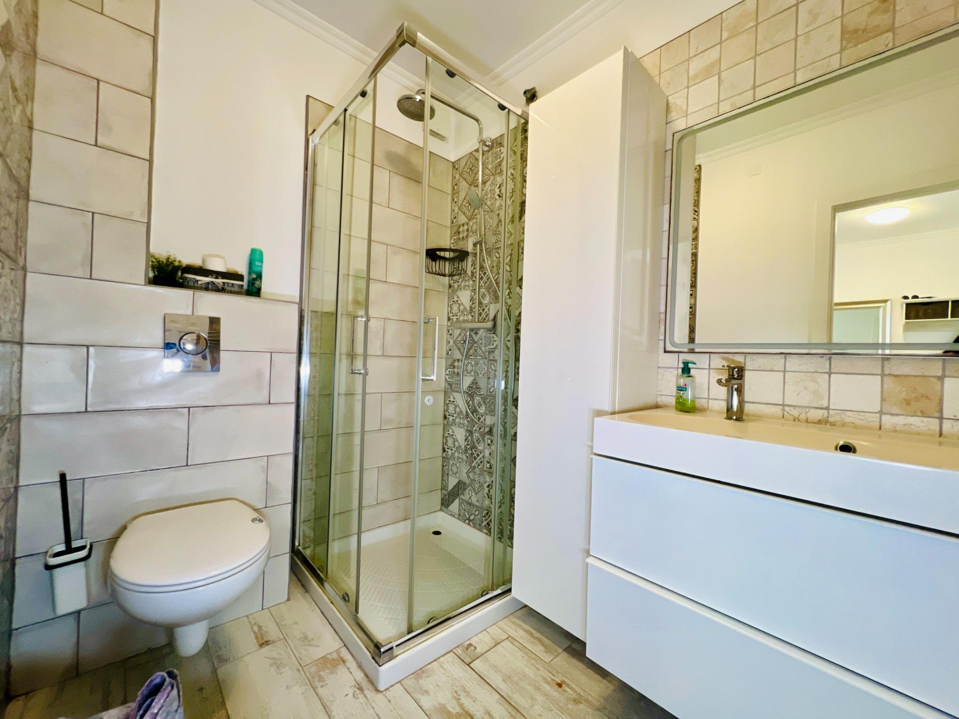 2 Bed, 1 Bath, ApartmentFor Sale, Torrevieja, Alicante