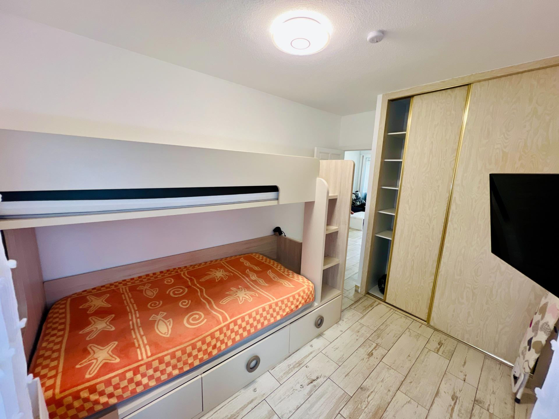 2 Bed, 1 Bath, ApartmentFor Sale, Torrevieja, Alicante