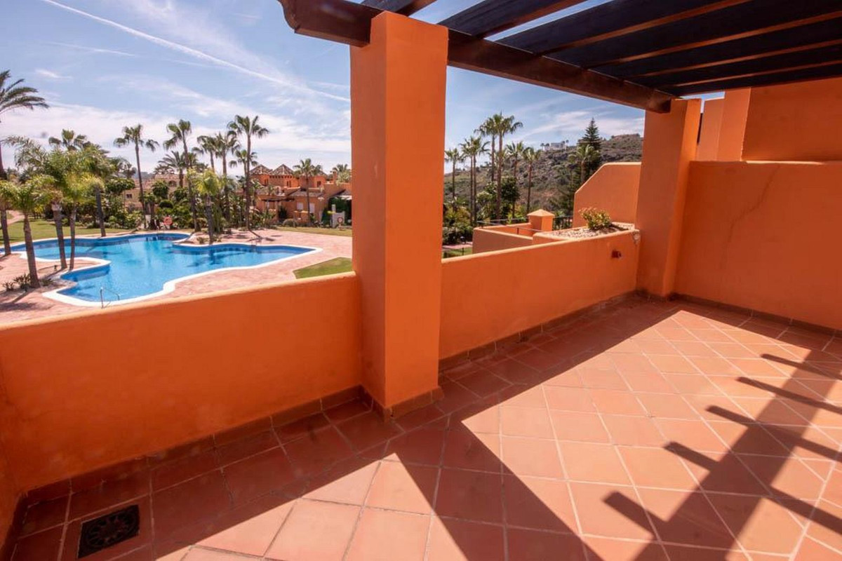 3 Bed, 3 Bath, HouseFor Sale, El Paraíso, Estepona, Malaga