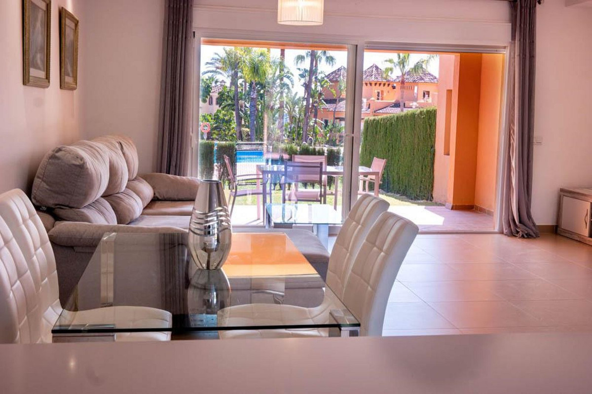 3 Bed, 3 Bath, HouseFor Sale, El Paraíso, Estepona, Malaga