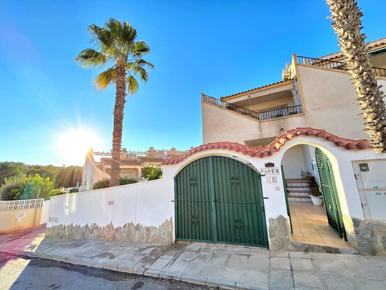4 Bed, 2 Bath, HouseFor Sale, Villamartin, Alicante