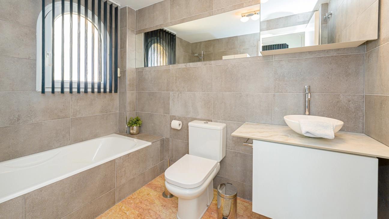 3 Bed, 2 Bath, ApartmentFor Sale, Altea, Alicante