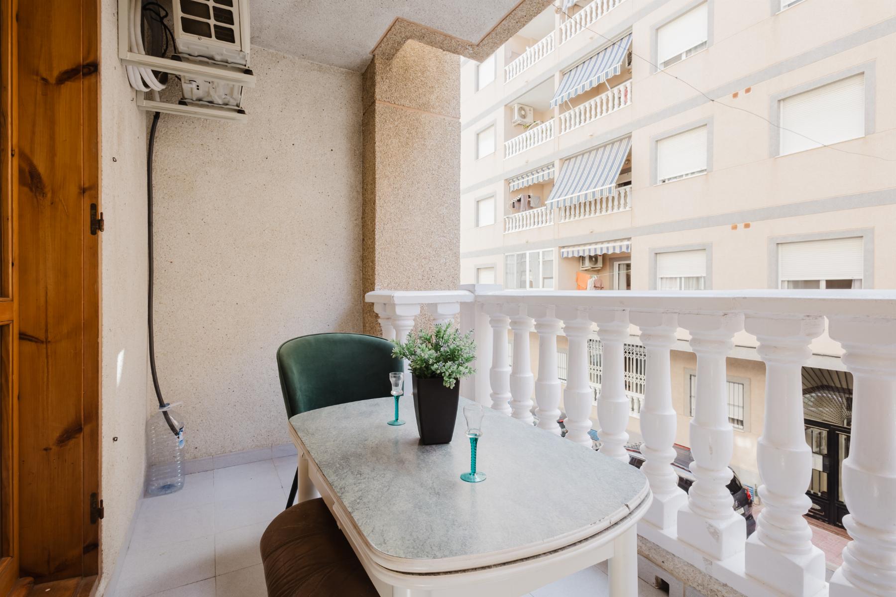 2 Bed, 1 Bath, ApartmentFor Sale, Torrevieja, Alicante