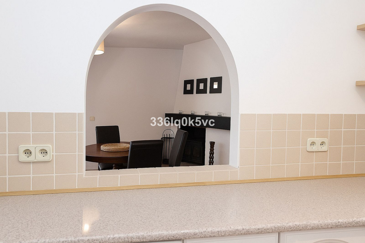 2 Bed, 2 Bath, ApartmentFor Sale, Benahavis, Malaga