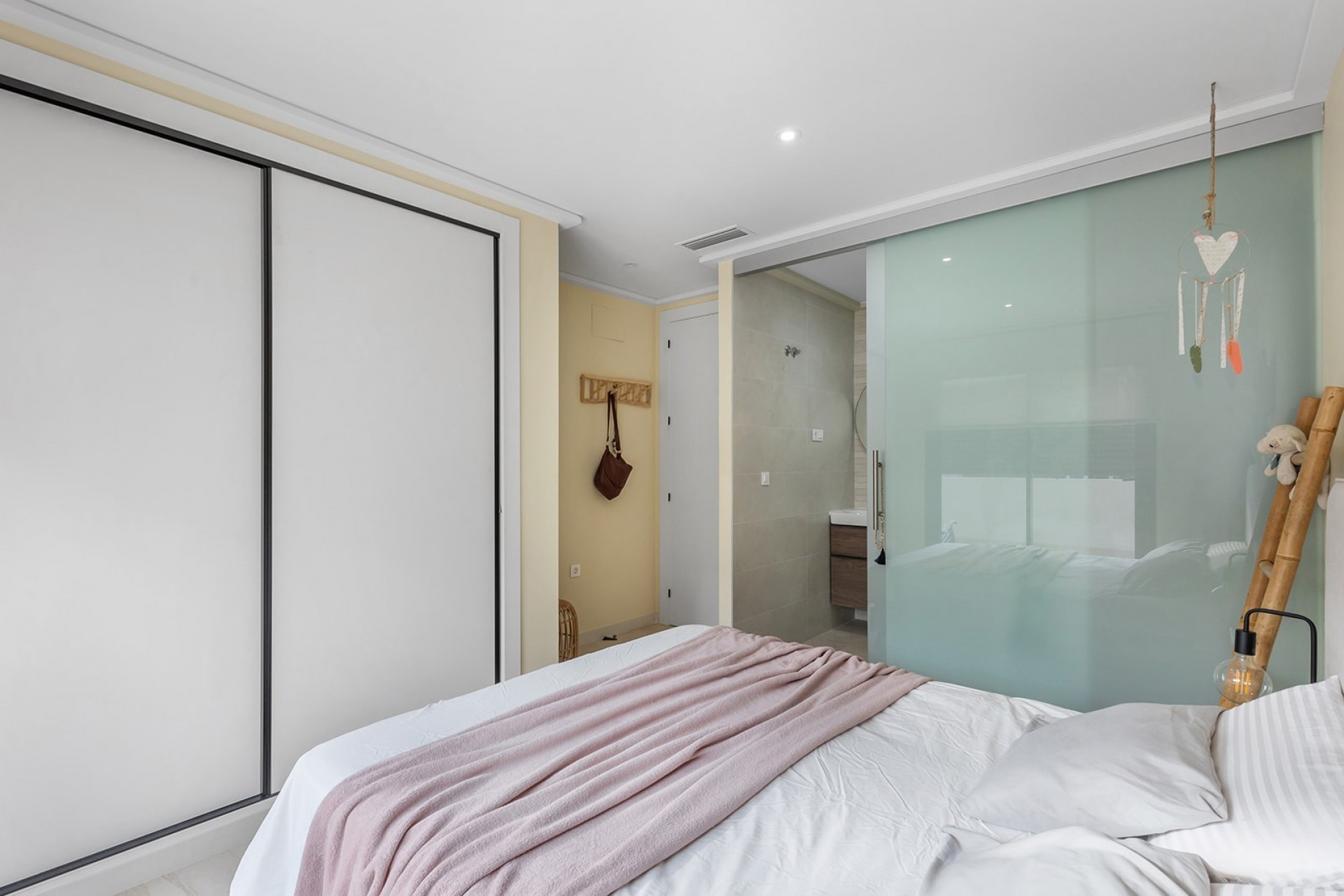 2 Bed, 2 Bath, ApartmentFor Sale, Torrevieja, Alicante