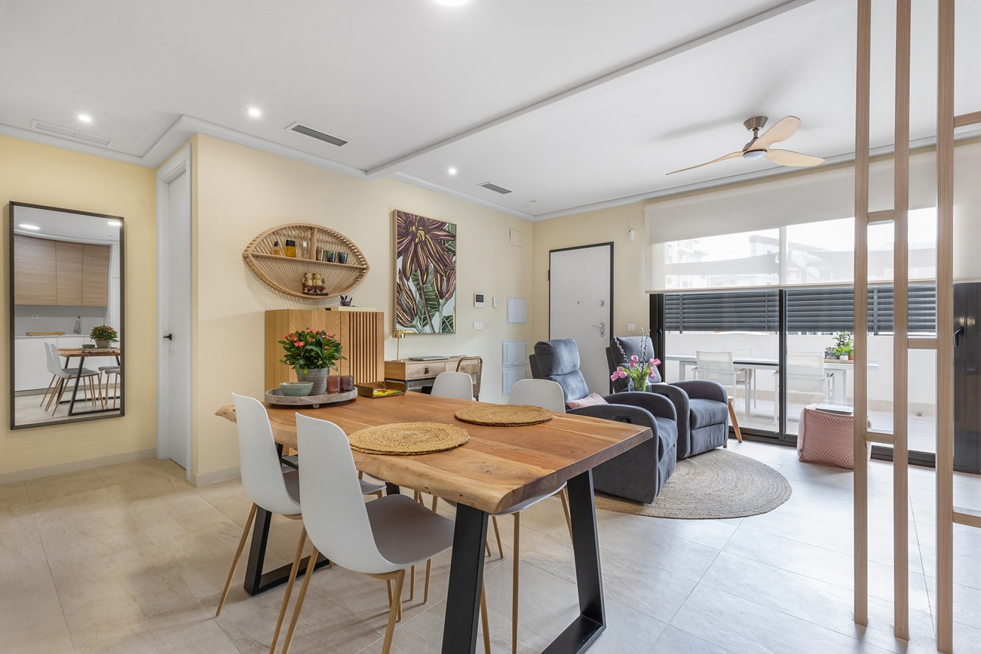 2 Bed, 2 Bath, ApartmentFor Sale, Torrevieja, Alicante