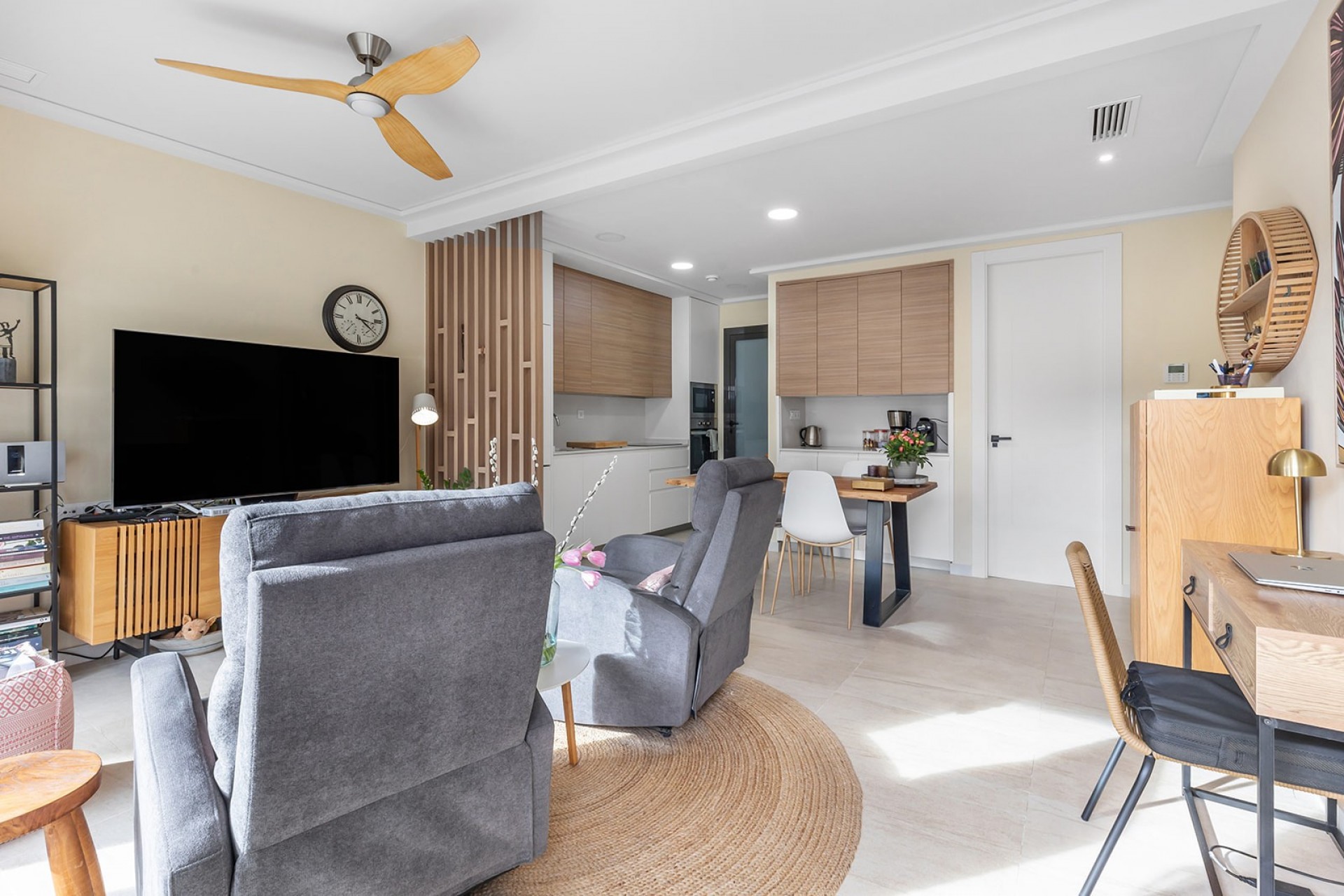 2 Bed, 2 Bath, ApartmentFor Sale, Torrevieja, Alicante