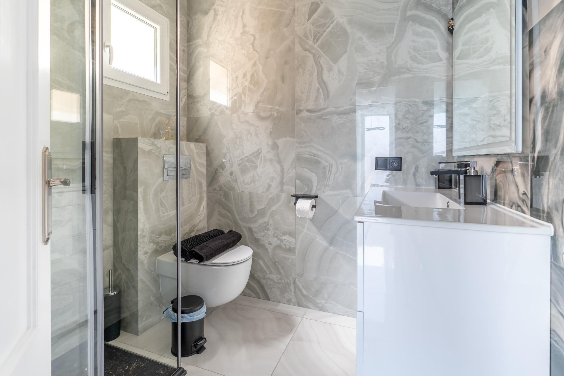 4 Bed, 3 Bath, HouseFor Sale, Torrevieja, Alicante