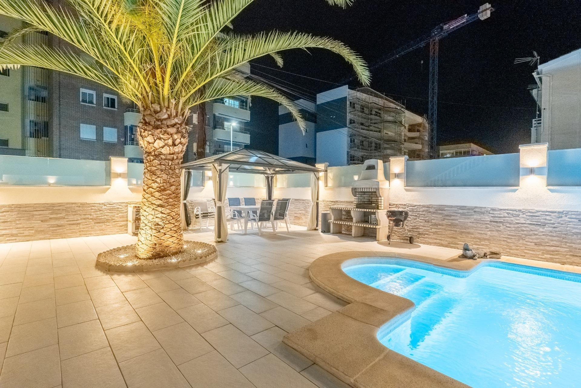 4 Bed, 3 Bath, HouseFor Sale, Torrevieja, Alicante