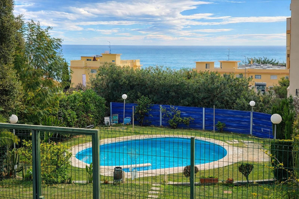 2 Bed, 1 Bath, ApartmentFor Sale, Fuengirola, Malaga