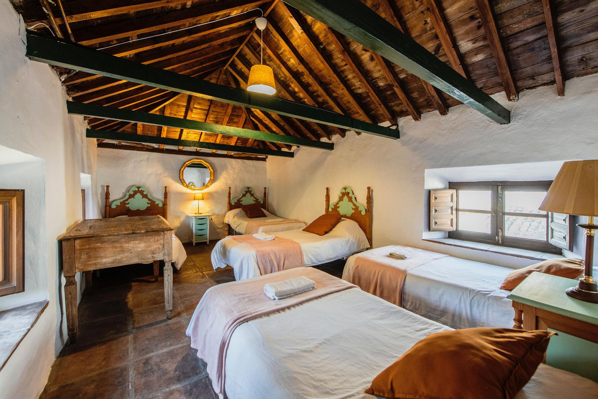 16 Bed, 7 Bath, HouseFor Sale, Malaga, Malaga