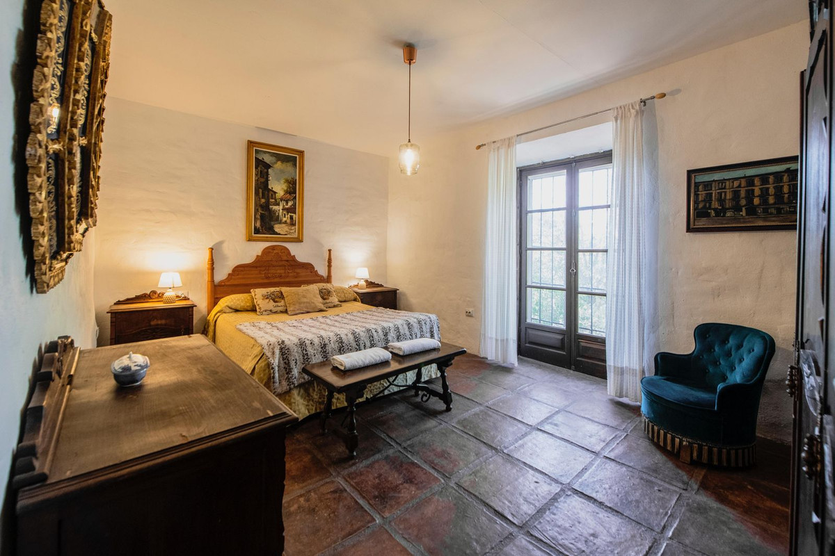 16 Bed, 7 Bath, HouseFor Sale, Malaga, Malaga