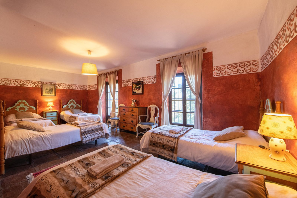 16 Bed, 7 Bath, HouseFor Sale, Malaga, Malaga