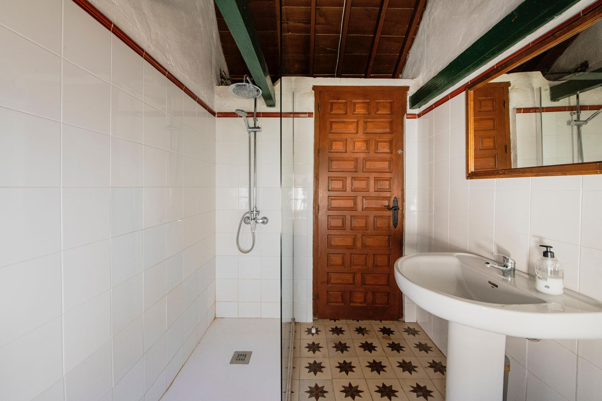 16 Bed, 7 Bath, HouseFor Sale, Malaga, Malaga