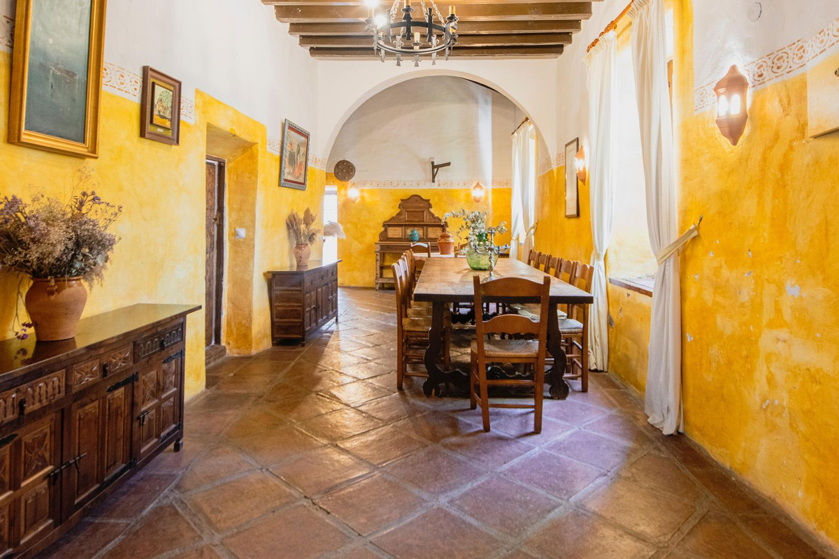 16 Bed, 7 Bath, HouseFor Sale, Malaga, Malaga
