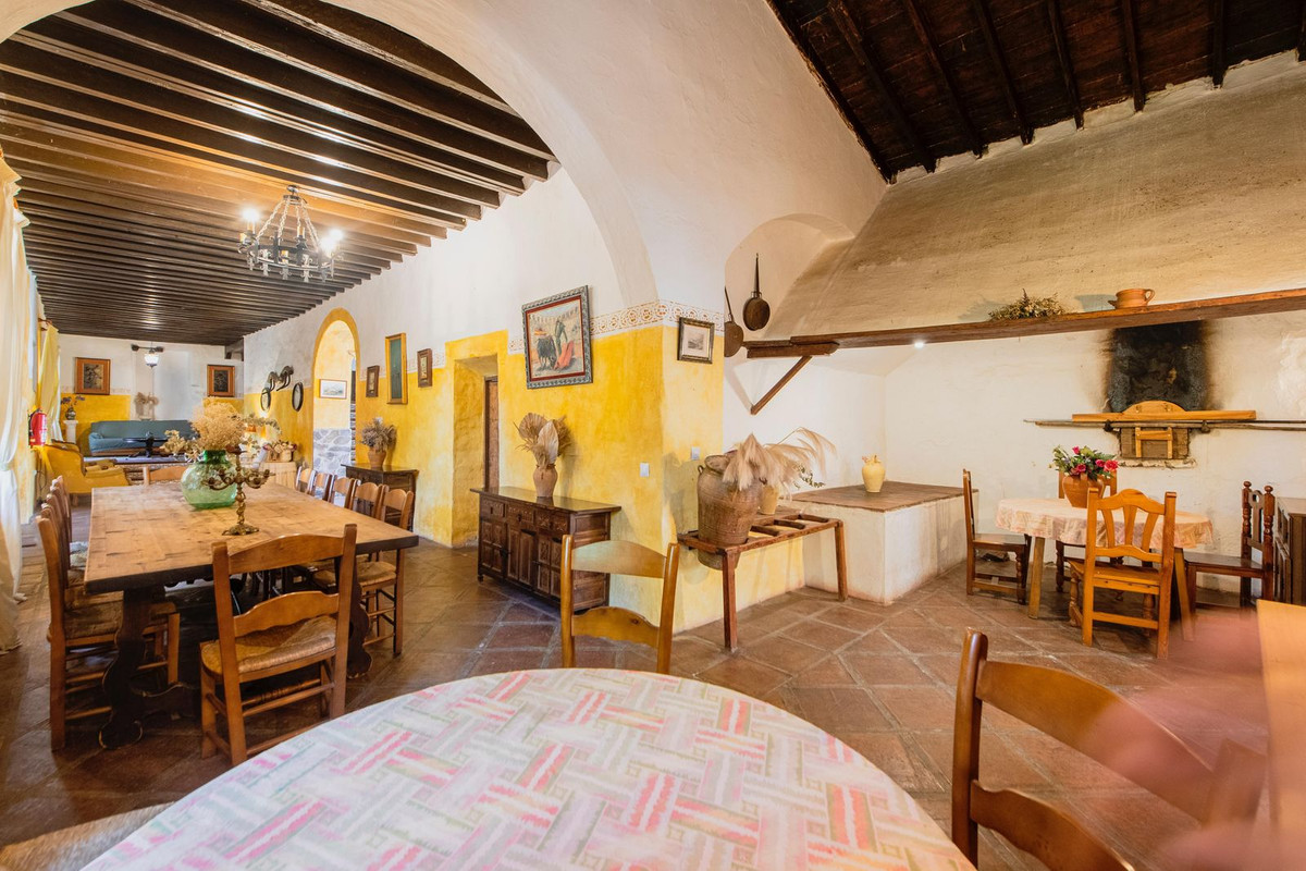 16 Bed, 7 Bath, HouseFor Sale, Malaga, Malaga