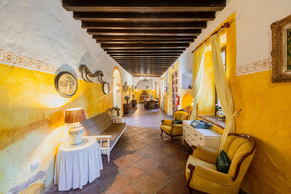 16 Bed, 7 Bath, HouseFor Sale, Malaga, Malaga