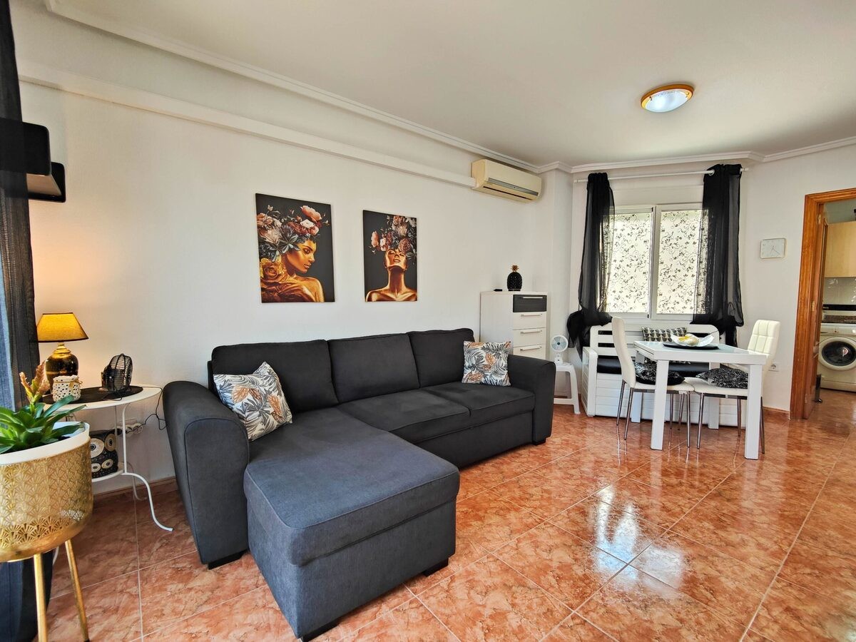 1 Bed, 1 Bath, ApartmentFor Sale, Torrevieja, Alicante