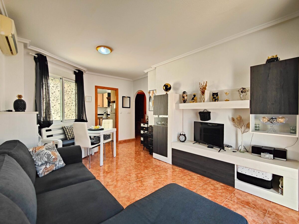 1 Bed, 1 Bath, ApartmentFor Sale, Torrevieja, Alicante