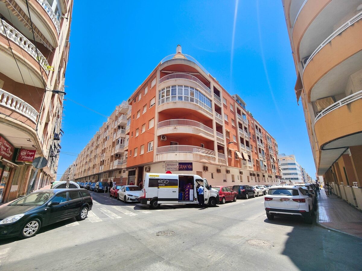 1 Bed, 1 Bath, ApartmentFor Sale, Torrevieja, Alicante