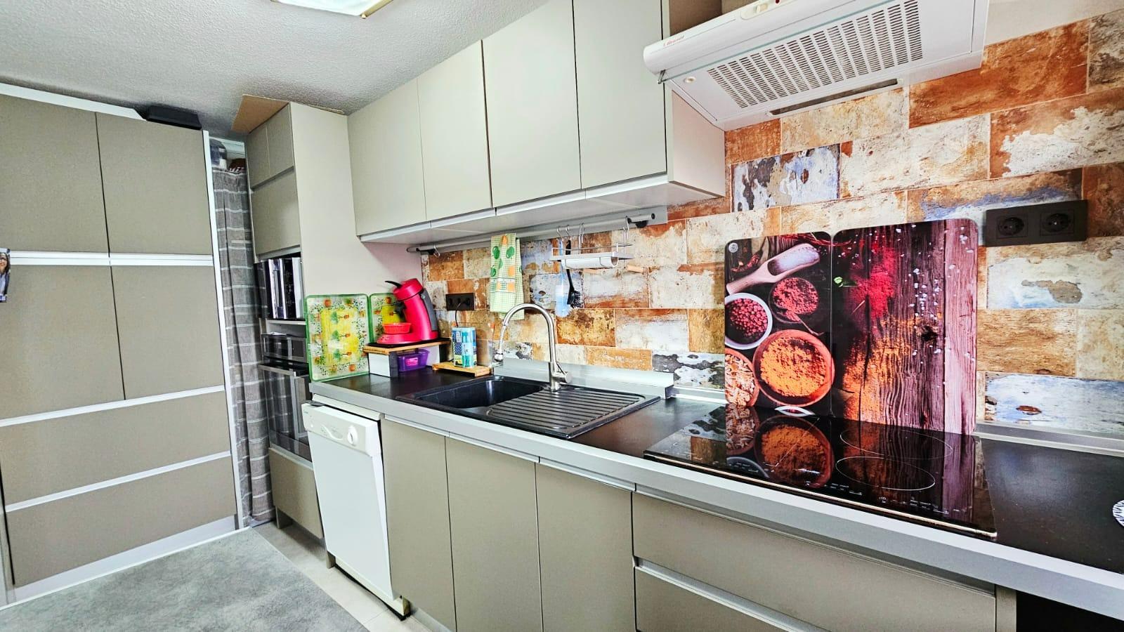 2 Bed, 1 Bath, ApartmentFor Sale, Torrevieja, Alicante