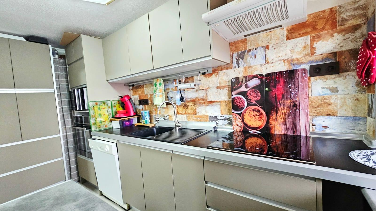 2 Bed, 1 Bath, ApartmentFor Sale, Torrevieja, Alicante