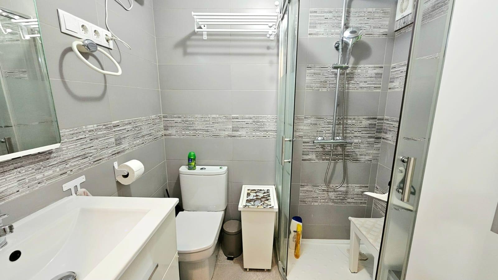 2 Bed, 1 Bath, ApartmentFor Sale, Torrevieja, Alicante