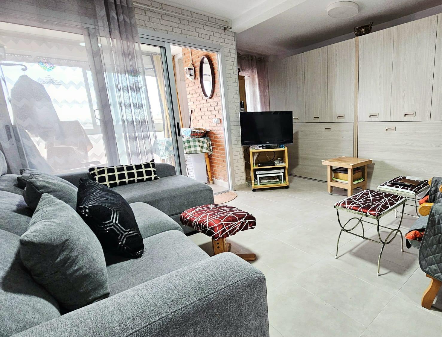 2 Bed, 1 Bath, ApartmentFor Sale, Torrevieja, Alicante