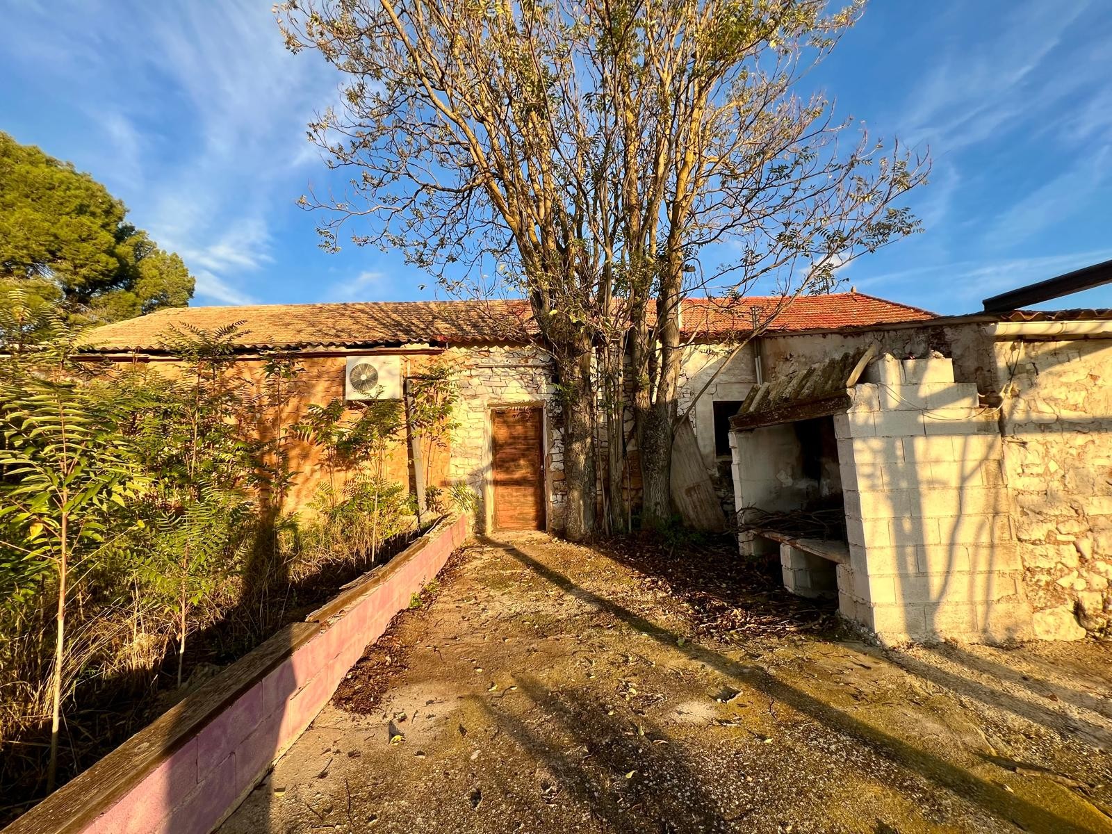 4 Bed, 2 Bath, HouseFor Sale, Yecla, Murcia