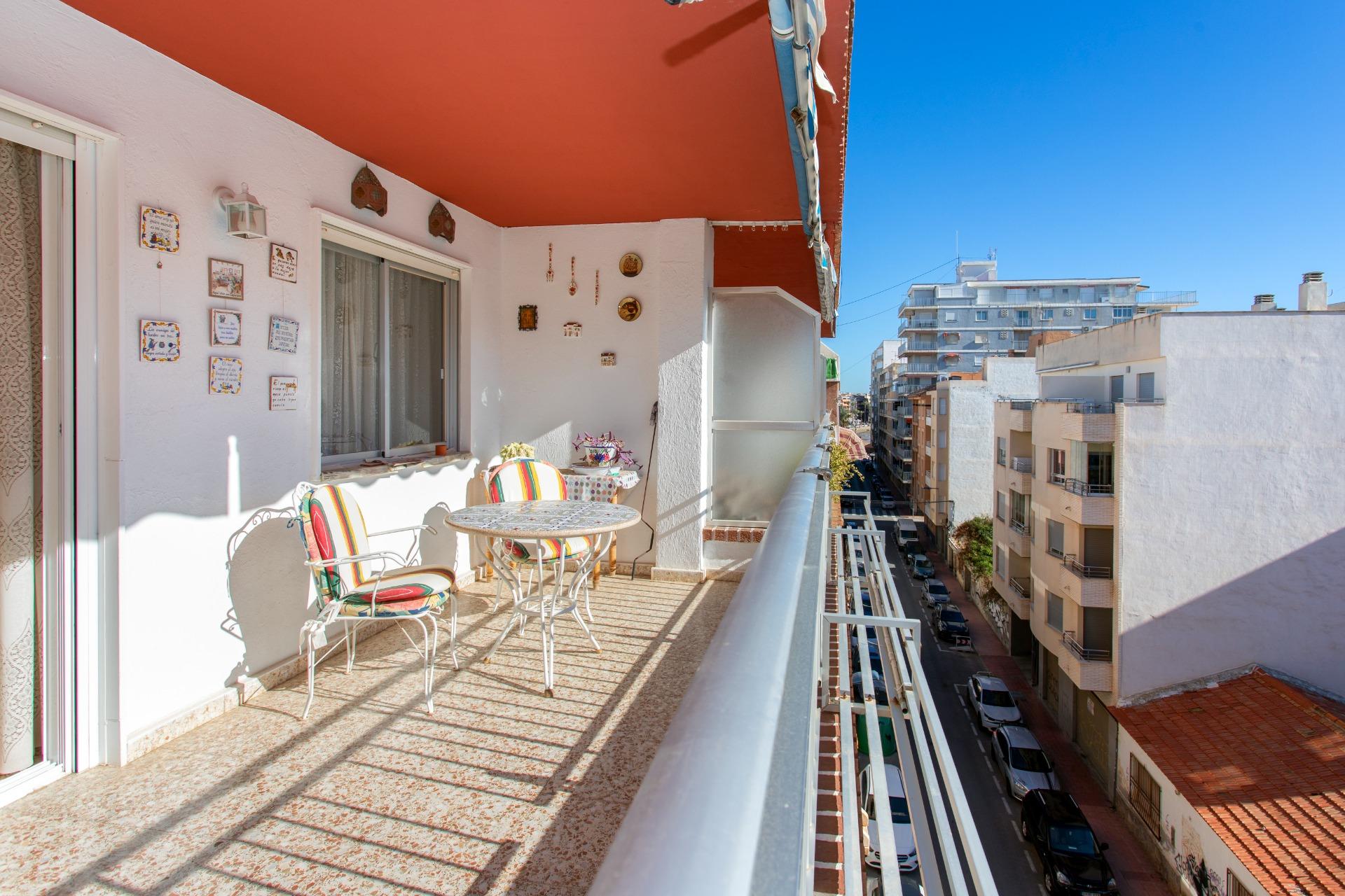 3 Bed, 2 Bath, ApartmentFor Sale, Torrevieja, Alicante